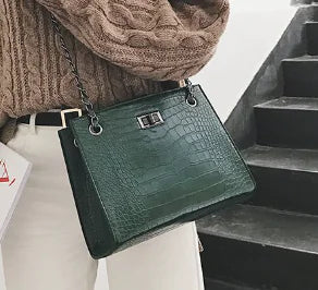Crocodile Pattern Chain Shoulder Bag
