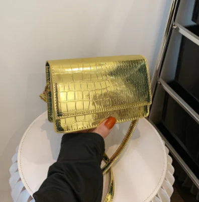 Crocodile Pattern Beaded Chain Crossbody Bag (Retro)